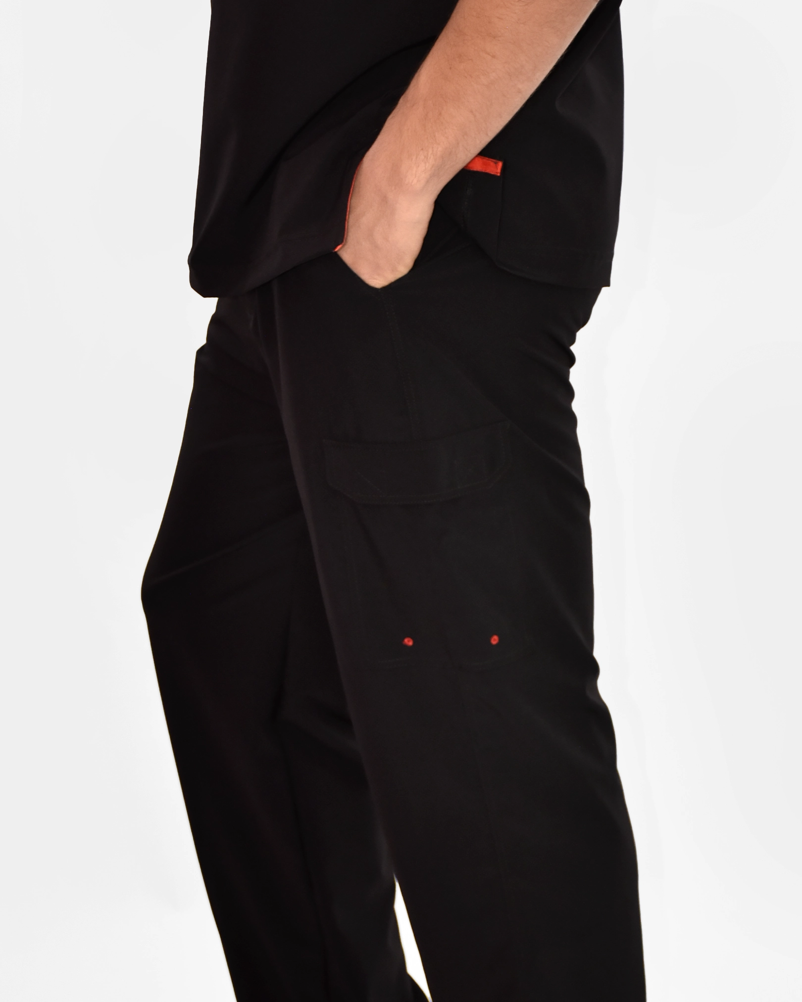 Pantalón <br>Tokio <br>Negro con Rojo